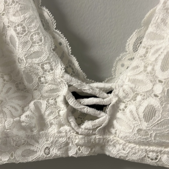 White Lace Bralette - Picture 3 of 6
